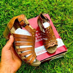 Blondo strappy women’s lexy honey brown leather upper sandals